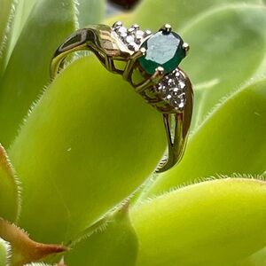 Used emerald ring